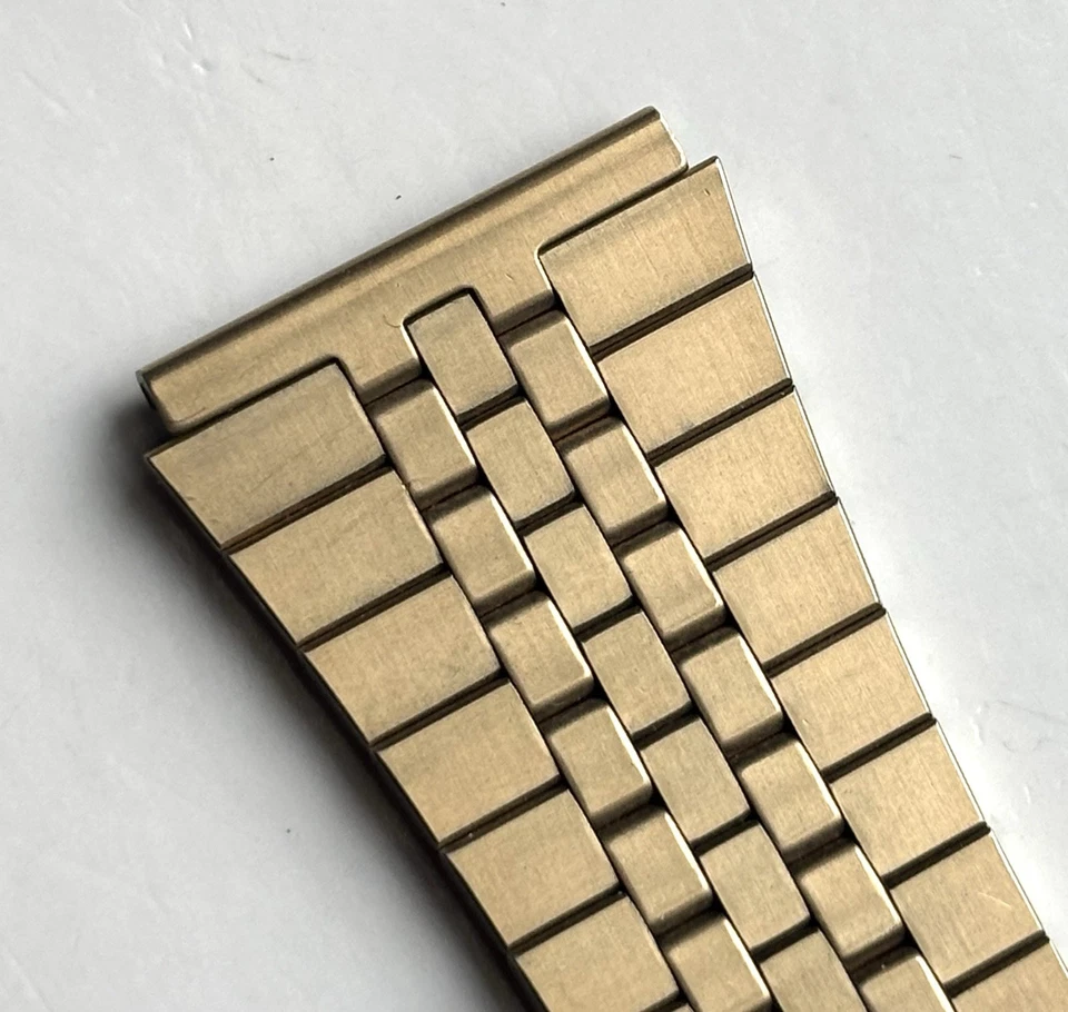 Correa de reloj Seiko SQ Z276 original chapada en oro extremos de 20 mm NOS Foto 3 de 4