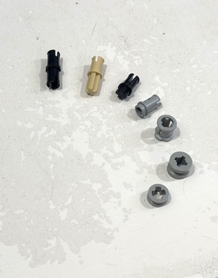 Branded & unbranded LEGO Technic Pieces