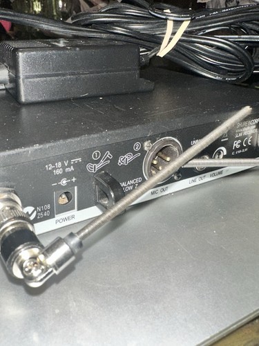 Shure SLX4 Wireless Microphone Receiver G4 470-494 MHz **Receiver Only** - Picture 5 of 11