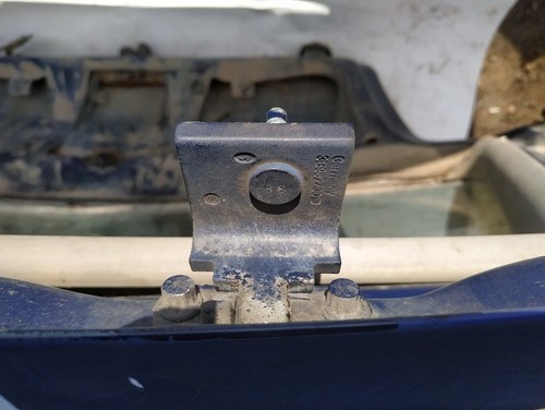 3b9827301d Scharnier für Heckklappe Kofferraumdeckel Hinten Rech DE1361693-08