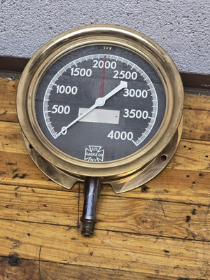 #ad Vintage Brass U.S. Gauge Co. 4000psi Pressure Gauge 7quot; Black Face Steampunk NEW $149.99