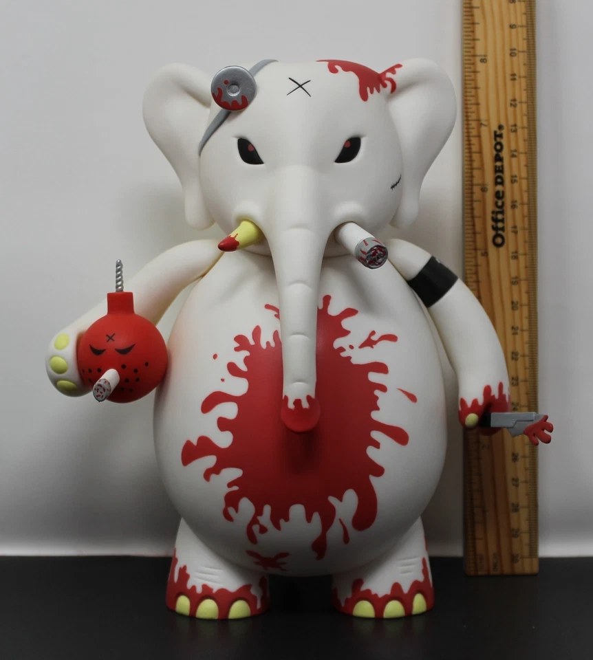 DOCTOR BOMB (BLOOD SPLATTERED) REDRUM EDITION - 8 INCH - KOZIK - 2007 - TOY2R - Image 2 of 4