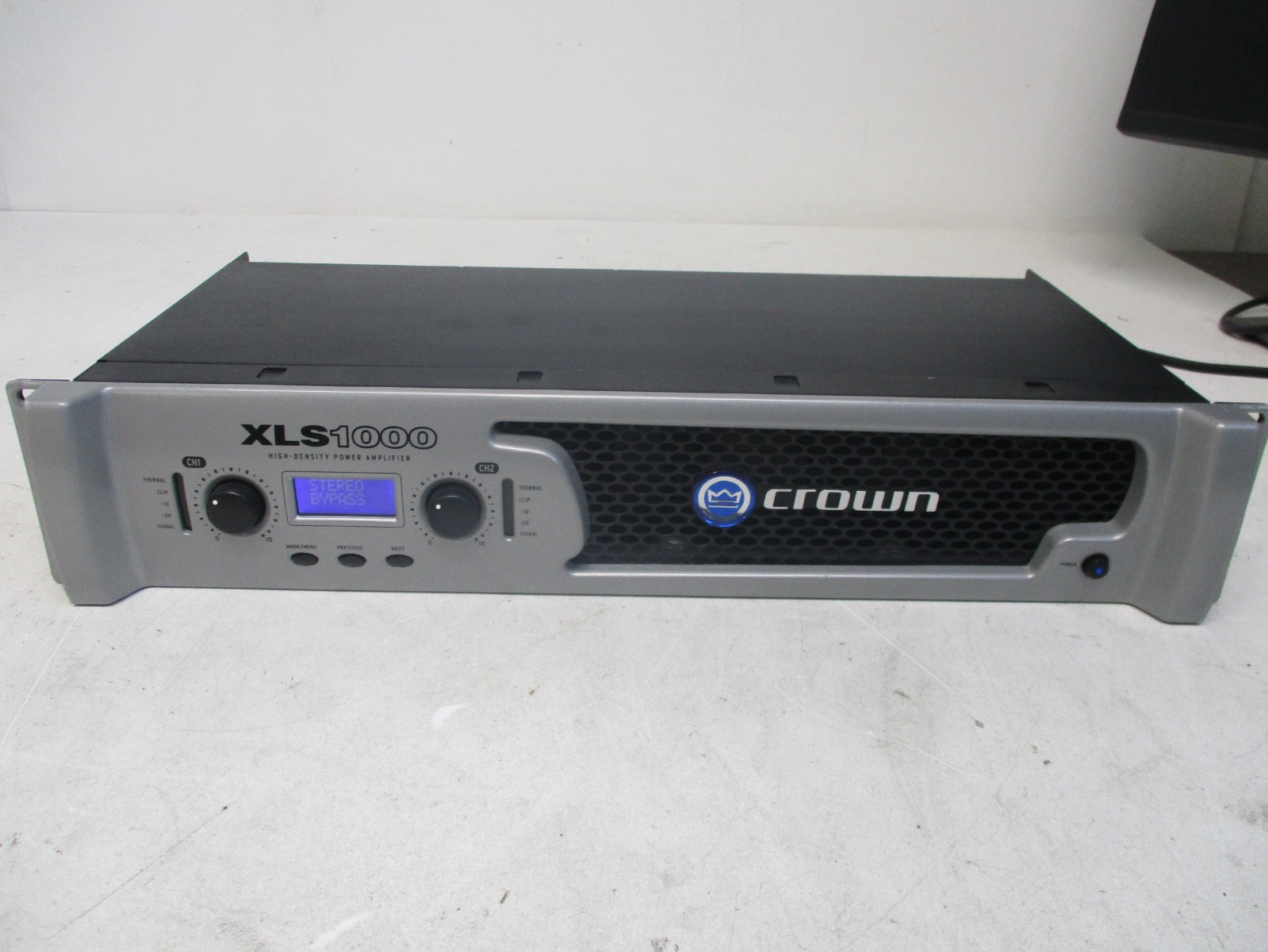 Crown XLS1000 High-Density Power Amplifier