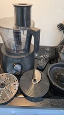 Philips Küchenmaschine HR7776/90 1000W gebraucht, funktionsfähig, mit Zubehör