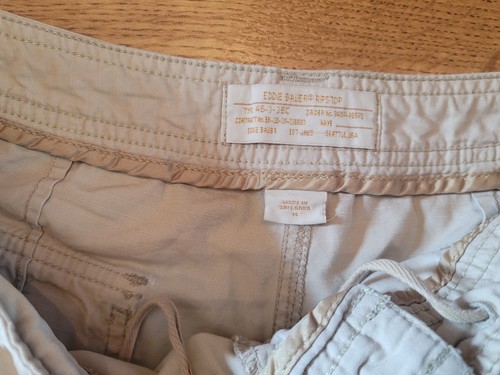 Eddie Bauer Khaki Shorts Ladies Size 14 - Picture 3 of 4