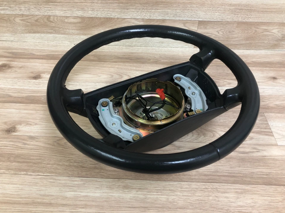 MERCEDES BENZ W201 190 190E OEM FRONT LEATHER STEERING WHEEL BLACK 1984-1993 - Image 2 of 4