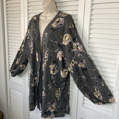 Maurices Gray w/ Peach Yellow Black Flowers Crochet Trim Open Front Duster 2X - Picture 4 of 11