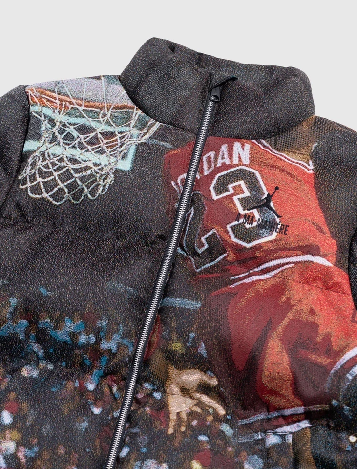 A MA MANIÉRE X JORDAN BRAND ALL OVER PUFFER JACKET DR1418-045 Large - Image 3 of 4