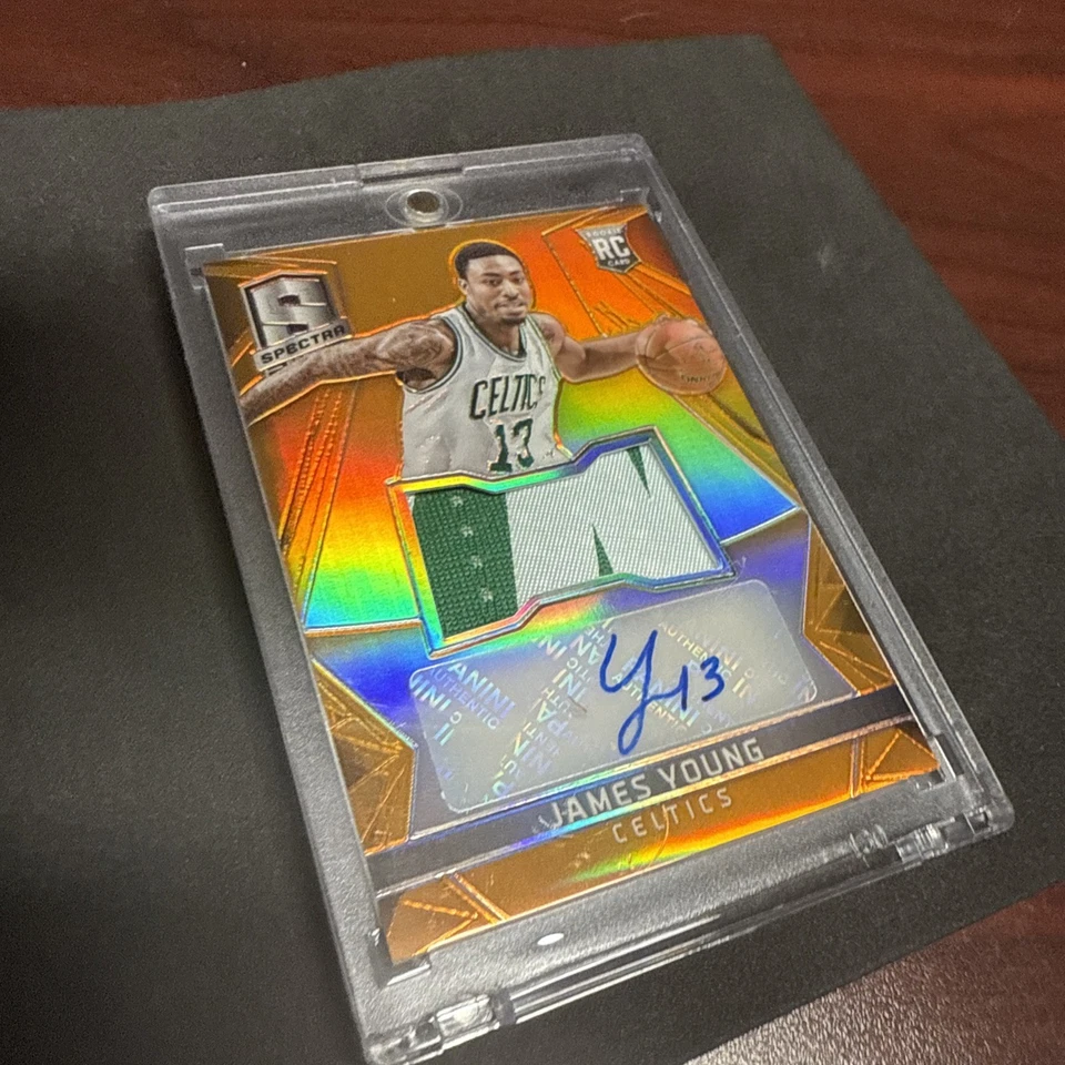 Parche automático James Young 2014-15 Panini Spectra #d/25 RC RPA Boston Celtics Foto 4 de 4