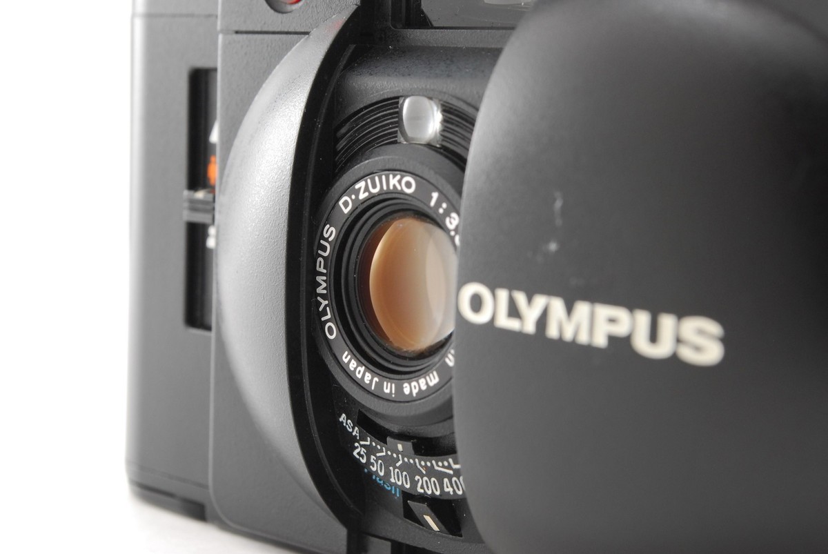 MINT] Olympus XA2 Black 35mm Point & Shoot Compact Film Camera