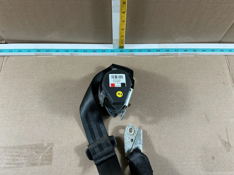 Cinturón de seguridad trasero izquierdo Volkswagen Golf R32 2006-2009 603574800 OEM Foto 3 de 4