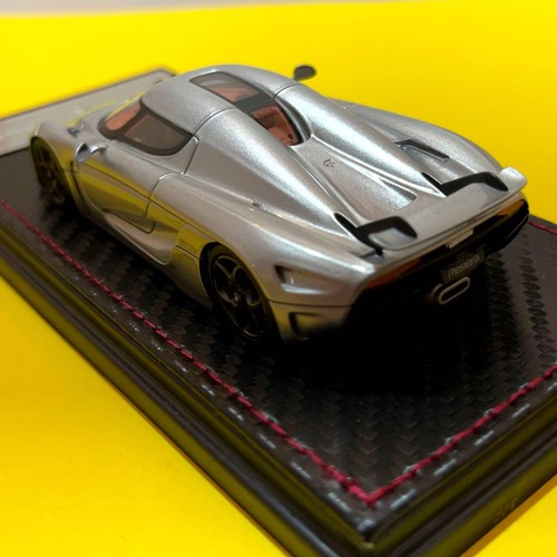 ︎ 1/43 Koenigsegg Regera with outer box (paper) #PF904Y - Picture 4 of 6