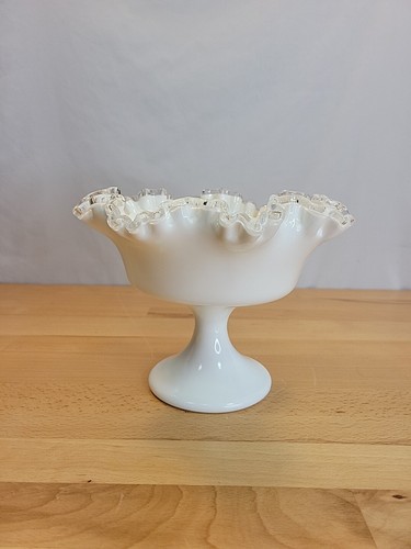 Vintage Fenton Milchglas gekräuselt Bonboniere Standfuß Kompott Silvercrest Rand - Bild 5 von 8