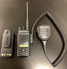 Motorola MOTOTRBO XPR 3500 UHF Portable Radio w/ Remote - Speaker Microphone