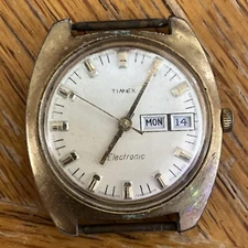 Timex 1 Inch Watch Water Resistant Electronic Bezel Stainless Steel Day and Date