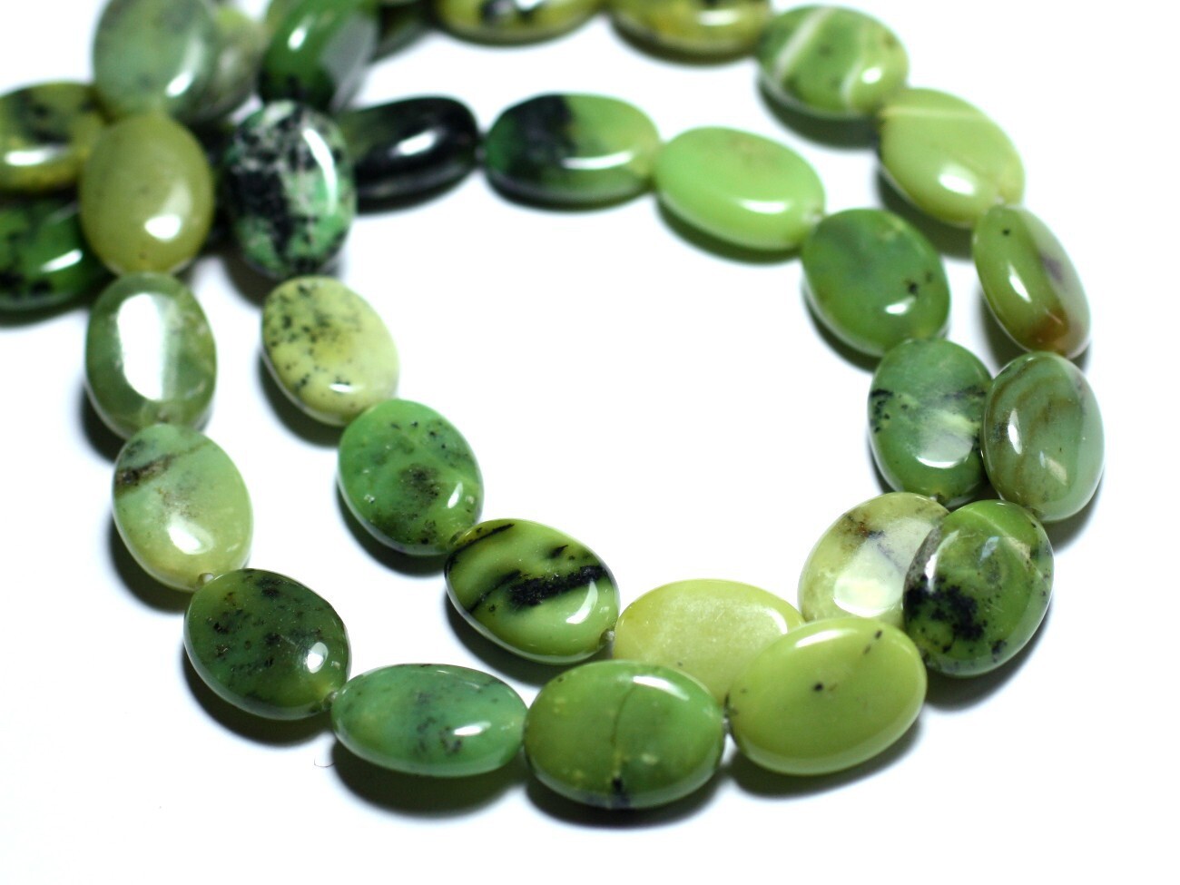 Perles de pierre chrysoprase ovales 14x10mm de qualité gemme supérieure