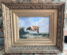 Tableau huile sur panneau de bois représentant vache et poules dans le près