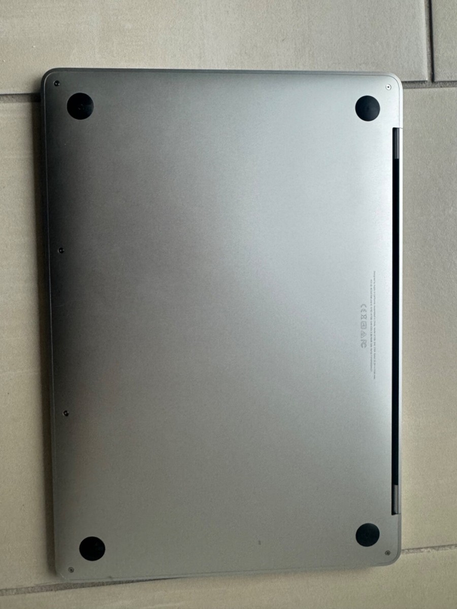 MacBook Pro シルバー macOS Catalina Apple previews macOS Catalina - Apple