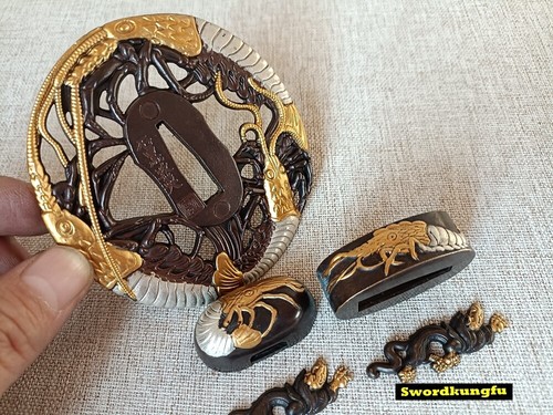Excelente accesorio de latón dorado espadas Tsuba para montaje de espada katana japonesa - Imagen 2 de 5