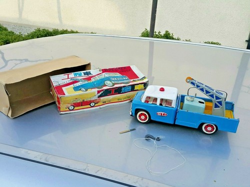 VINTAGE TOY TRUCK WRECKER MF 715 GMC ST-1 ROAD SERVICE CHINA AAA - Picture 6 of 12