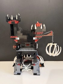 Lego Skeleton Tower 7093 Castle Fantasy Era 100% Complete Dragon Knight Wizard