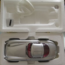 CMC 1/18 Mercedes-Benz 300SLR 1955 Uhlenhaut-Coupe