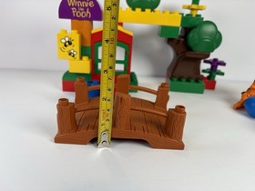 LEGO Duplo 2987 Winnie The Pooh  Welcome To The Hundred Acre Wood 1999 Complete