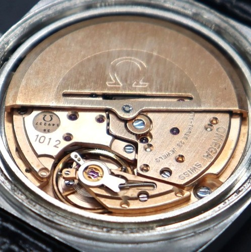 Vintage 1970s Omega Geneve cal.1012 166 0190 Date Square AT 37mm Men's watch - Picture 6 of 12