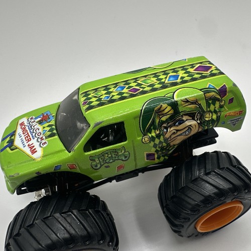 Hot Wheels Monster Jam Truck 1/64 Jester Green Monster Truck - Picture 4 of 12