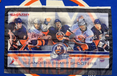 NEW YORK  ISLANDERS 40th ANNIVERSARY ''SHARP SHOOTERS'' BANNER FLAG SGA. NEW.