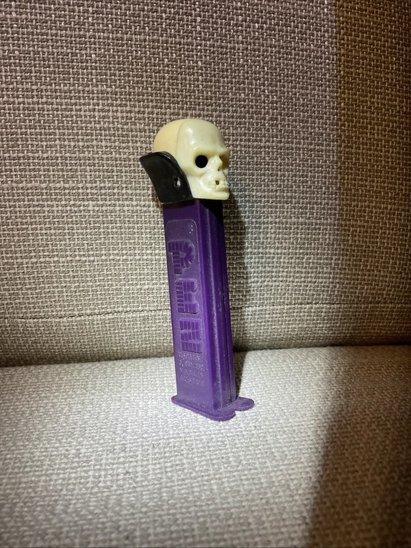 Vintage Dark Purple Dr. Skull Pez dispenser, Made in Austria Very Rare