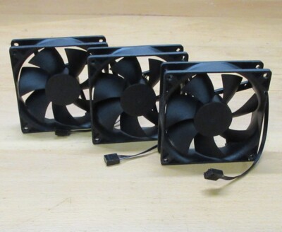 Set mit 3 Stück:  90 mm - PWM  Lüfter, Einsatz bei CPU - Kühlern, Gehäuselüfter