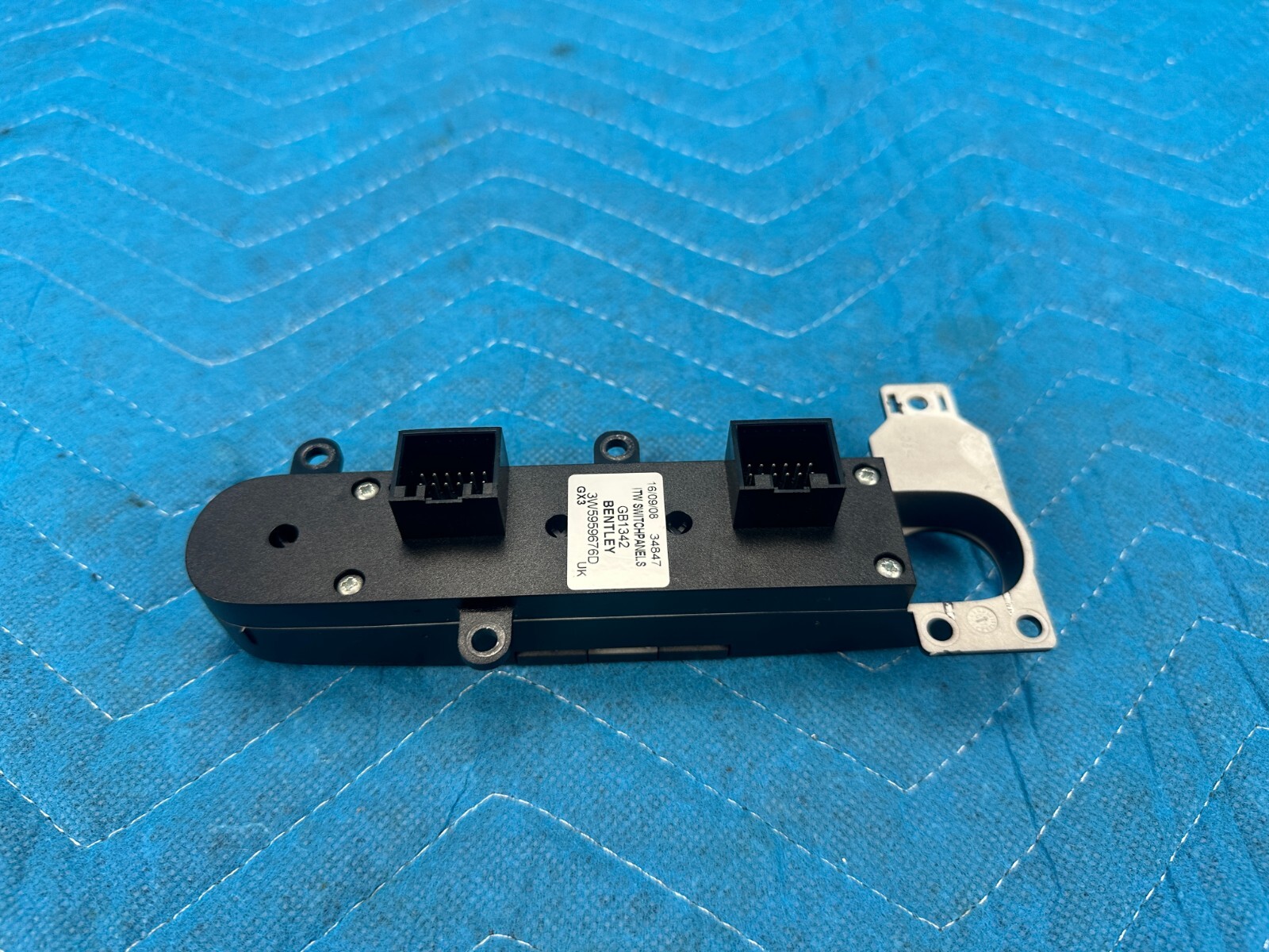 Bentley Flying Spur Heated Seat, Hazard, Suspension Switch 29k 2006-2012 OEM