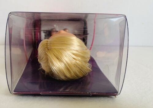 Bratz Head Gamez Cloe (MGA Entertainment), Snap On Head, RARE New & Sealed - Picture 7 of 8
