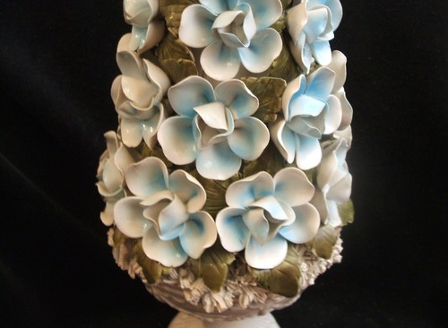 Vintage Turquoise Blue and White Footed Flower Ceramic Topiary Green Leaves - Picture 9 of 10
