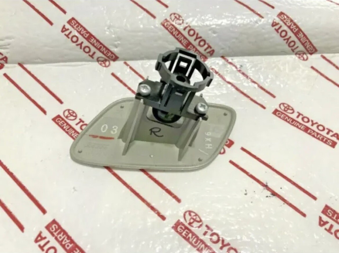 *NEW PASSENGER LEXUS LS430 HEADLIGHT BUMPER WASHER CAP NOZZLE RH OEM