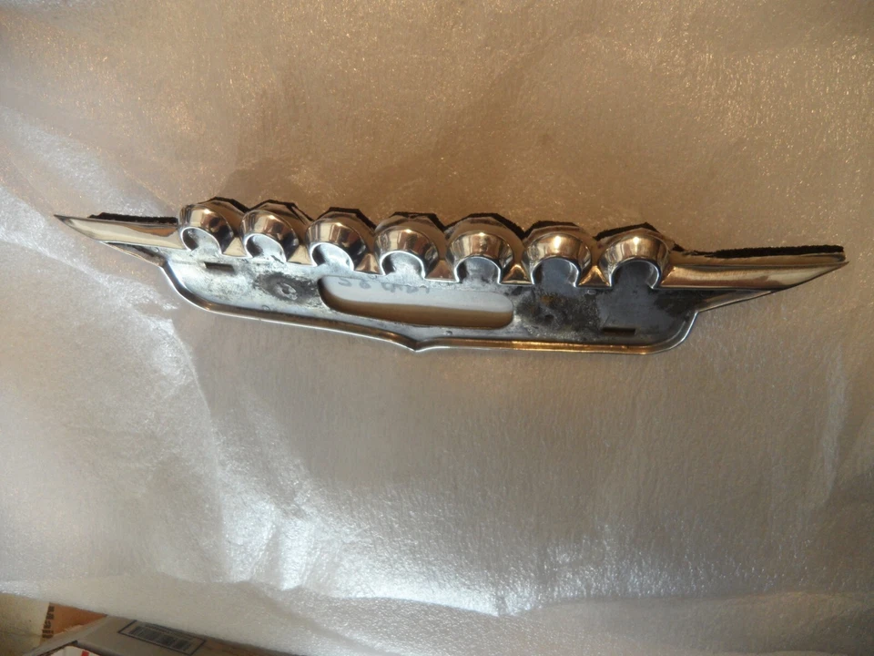 1958 58 Cadillac Eldorado оригинальный ободок с орнаментом на багажник - отличный - Изображение 2 из 4