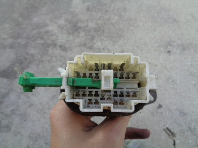 MAZDA 626 1999 arnés de puerta delantera cables cable lado izquierdo del conductor OEM Foto 2 de 3