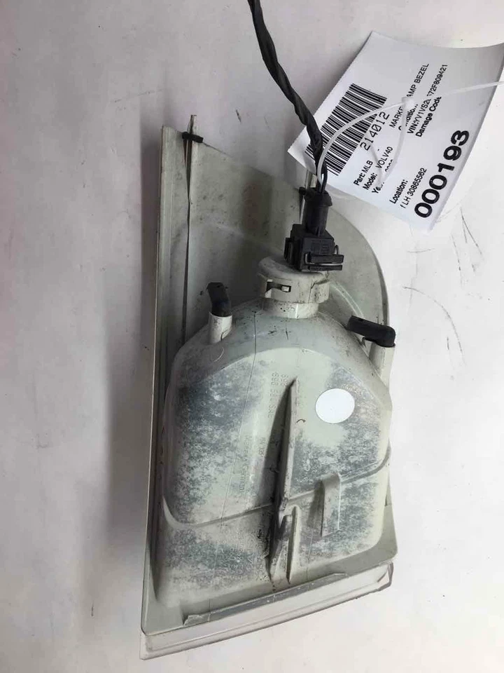 Luz marcadora de esquina delantera Volvo S40 Series 2002 bisel conductor izquierdo 30865562 Foto 3 de 4