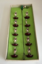 Subbuteo - Aston Villa/Aldershot/Burnley/West Ham - REF 7 - Peso pesante (A)