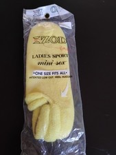 Vintage New Izod Ladies Sport Heel Hugger Mini-Sox one size fits all Yellow