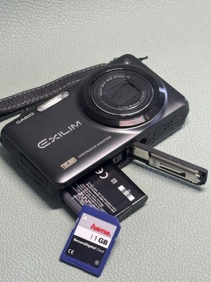 Casio Exilim Digitalkamera EX-ZR10 Kompaktkamera Schwarz - Getestet  