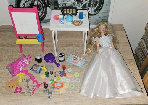 Barbie Art Teacher Doll Playset Color Change Easel, Paint Can Plus Extras Bundle - Picture 6 of 6