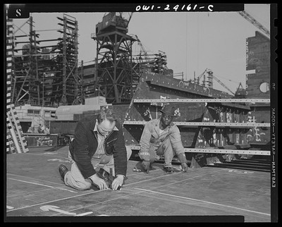 Photo:Shipyard Workers Steel Fabrication 1940s Industrial Scene