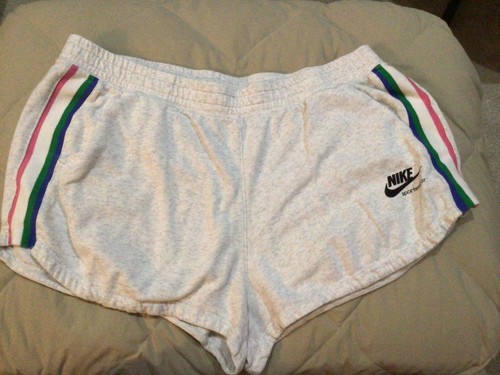 Nike Damen Sportswear Heritage Fleece Shorts grau XL —EUC