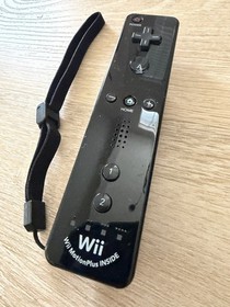 Nintendo Wii U Deluxe Console GamePad Charging Base Motion Plus Remotes RVL-036
