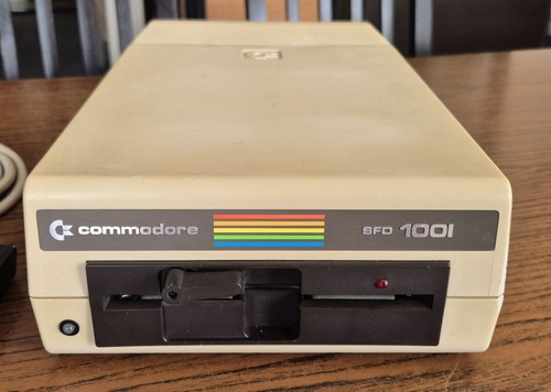 COMMODORE SFD-1001 Floppy Disk Drive for Commodore 64 with IEEE-488 interface - Picture 5 of 15