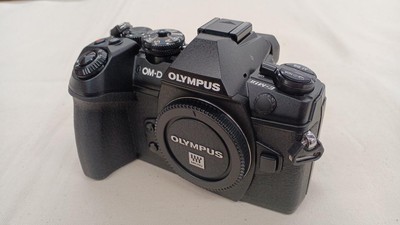 OLYMPUS OM-D E-M1 MARKII Spiegellose Kamera Body
