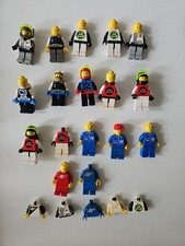 LEGO Vintage Space Minifigure Bundle - Futuron Town Exploriens Spyrius SP2 Lot