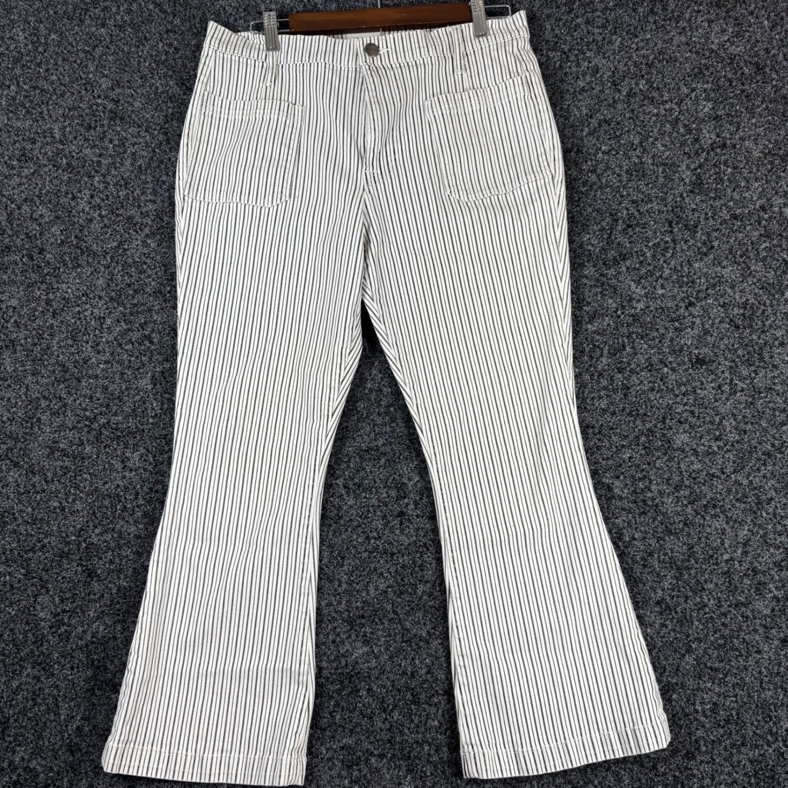 FRAME Le Bardot Crop Flare Striped Jeans White Navy Blue High Rise Size 31